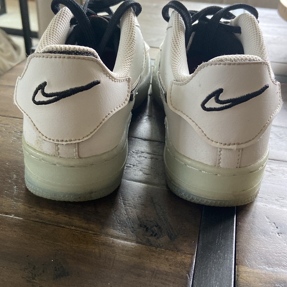 Customizable air forces 1 - Picture 3 of 6